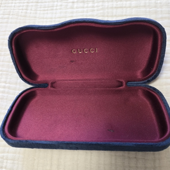 Gucci Blue Velvet Clamshell Glasses Case - Picture 2 of 5